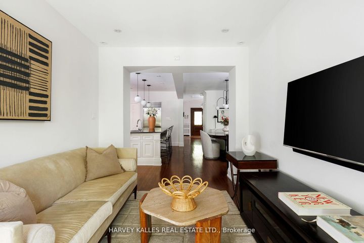 Photo 18 at 8 Edgewood Crescent, Moore Park, Toronto