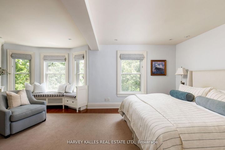 Photo 21 at 8 Edgewood Crescent, Moore Park, Toronto