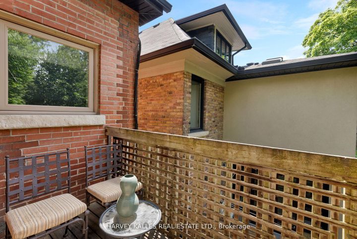 Photo 28 at 8 Edgewood Crescent, Moore Park, Toronto