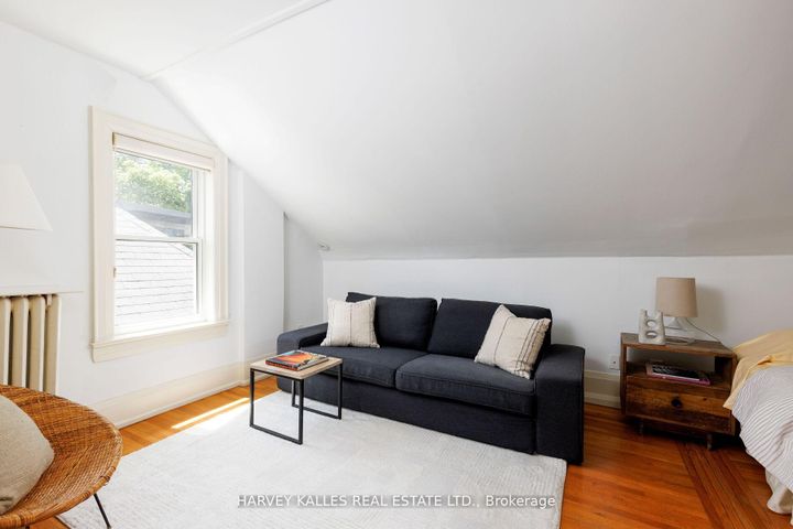 Photo 31 at 8 Edgewood Crescent, Moore Park, Toronto