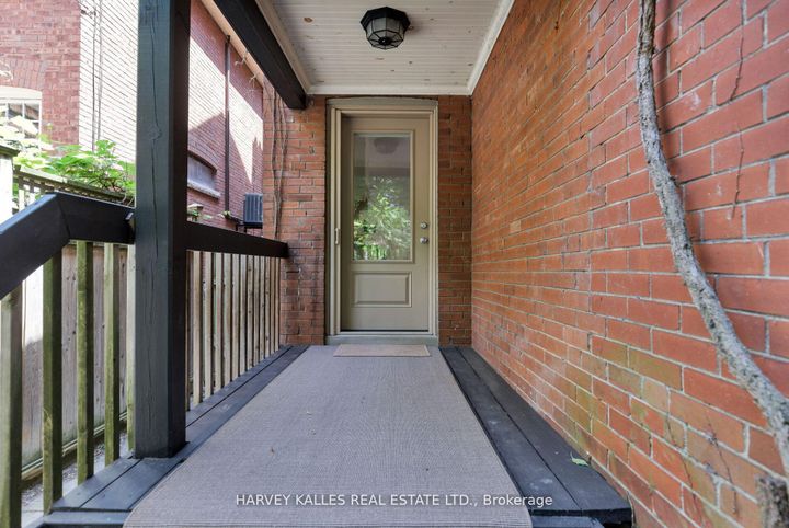 Photo 36 at 8 Edgewood Crescent, Moore Park, Toronto