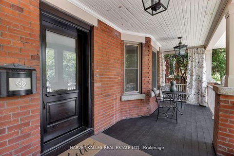 Photo 2 at 8 Edgewood Crescent, Moore Park, Toronto