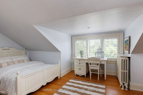Photo 32 at 8 Edgewood Crescent, Moore Park, Toronto