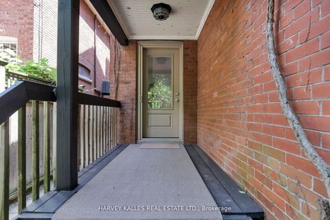 Photo 36 at 8 Edgewood Crescent, Moore Park, Toronto