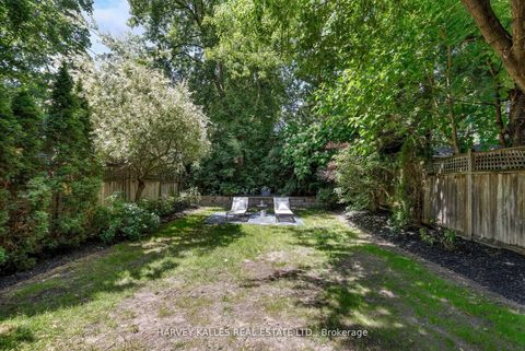 Photo 38 at 8 Edgewood Crescent, Moore Park, Toronto
