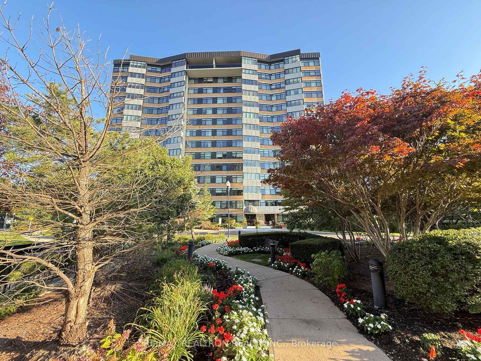 1202 - 90 Fisherville Road, Branson, Toronto photo number 2 1202 - 90 Fisherville Road, Branson, Toronto photo number 2