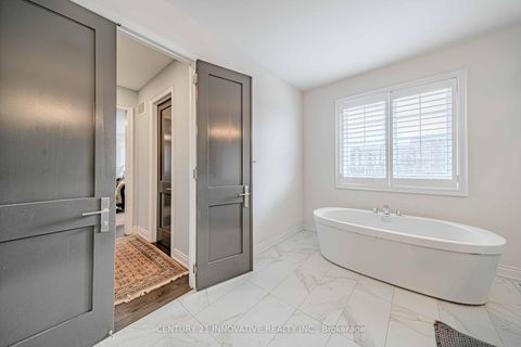 Photo 29 at 3096 Daniel Way, GO Glenorchy, Oakville