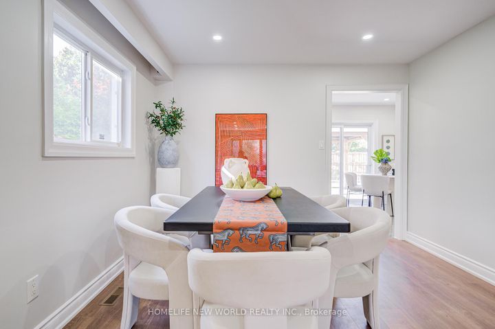 Photo 9 at 54 Marblemount Crescent, Sullivan, Toronto