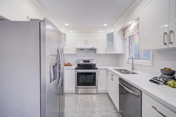 Photo 18 at 54 Marblemount Crescent, Sullivan, Toronto