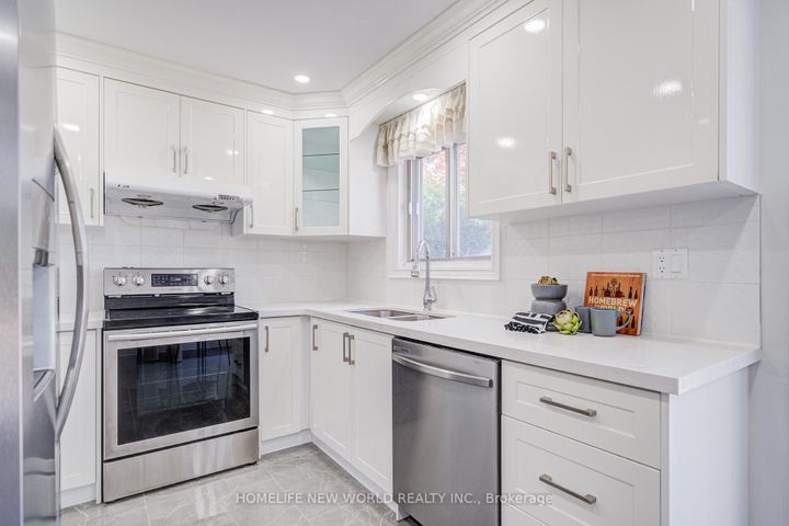 Photo 20 at 54 Marblemount Crescent, Sullivan, Toronto