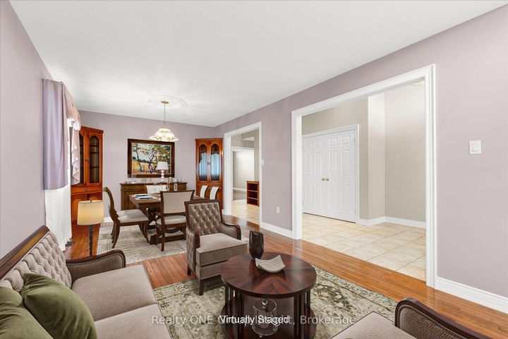 Photo 3 at 66 Chelmsford Place, Kentley, Hamilton