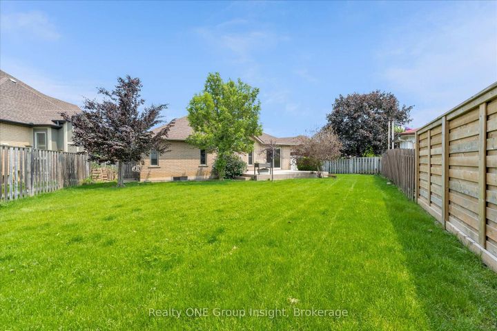 Photo 22 at 66 Chelmsford Place, Kentley, Hamilton