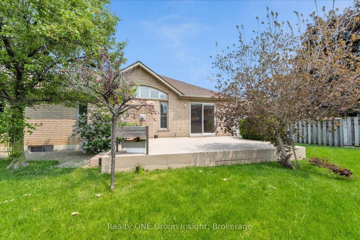 Photo 23 at 66 Chelmsford Place, Kentley, Hamilton