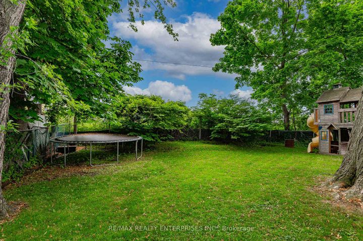 Photo 32 at 43 Pine Avenue S, Port Credit, Mississauga