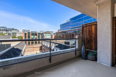 Photo 12 at 428 - 550 Front Street W, Waterfront Communities C1, Toronto