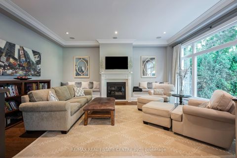 Photo 10 at 14 St. Phillips Road, Humber Heights, Toronto