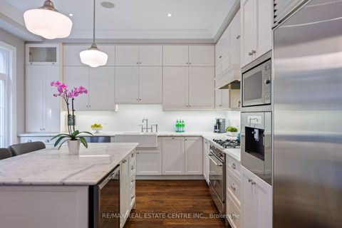 Photo 16 at 14 St. Phillips Road, Humber Heights, Toronto