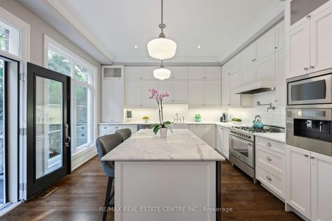 Photo 17 at 14 St. Phillips Road, Humber Heights, Toronto