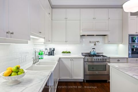 Photo 18 at 14 St. Phillips Road, Humber Heights, Toronto