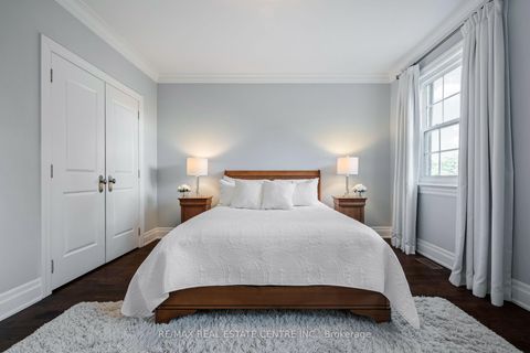 Photo 35 at 14 St. Phillips Road, Humber Heights, Toronto