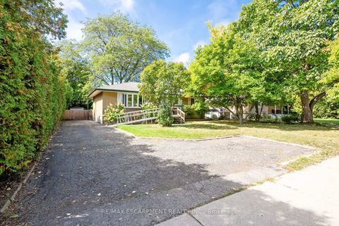 Photo 0 at 414 Third Line, WO West, Oakville