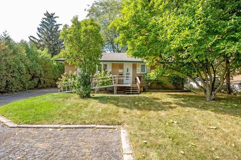 Photo 1 at 414 Third Line, WO West, Oakville