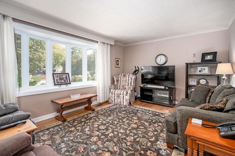 Photo 5 at 414 Third Line, WO West, Oakville