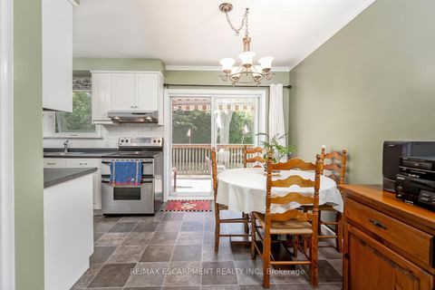 Photo 10 at 414 Third Line, WO West, Oakville
