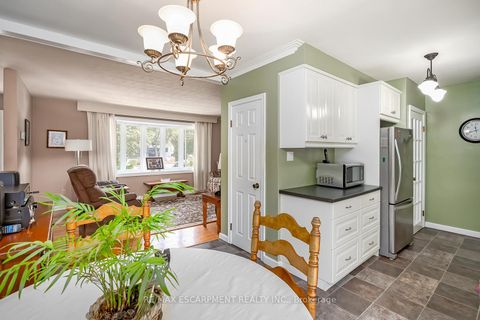 Photo 11 at 414 Third Line, WO West, Oakville