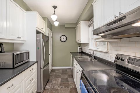 Photo 12 at 414 Third Line, WO West, Oakville