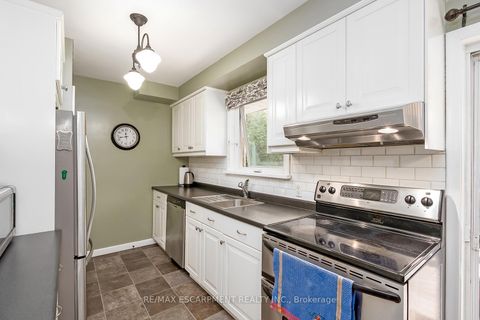 Photo 13 at 414 Third Line, WO West, Oakville