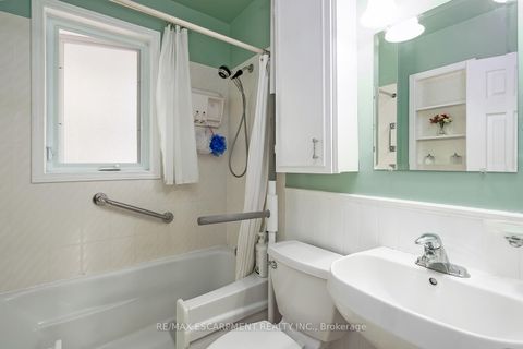 Photo 18 at 414 Third Line, WO West, Oakville