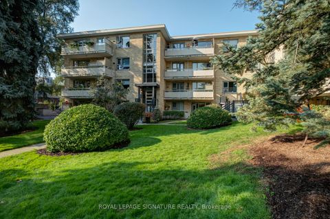 Photo 4 at 3 - 8 Corinth Gardens, Mount Pleasant East, Toronto