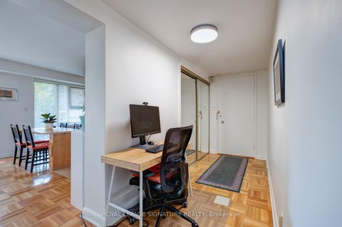 Photo 6 at 3 - 8 Corinth Gardens, Mount Pleasant East, Toronto
