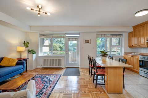 Photo 10 at 3 - 8 Corinth Gardens, Mount Pleasant East, Toronto