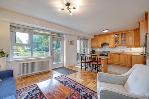 Photo 11 at 3 - 8 Corinth Gardens, Mount Pleasant East, Toronto