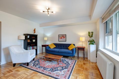 Photo 12 at 3 - 8 Corinth Gardens, Mount Pleasant East, Toronto