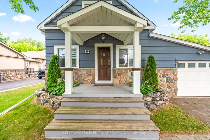 Photo 1 at 211 Severn Street, McLaughlin, Oshawa
