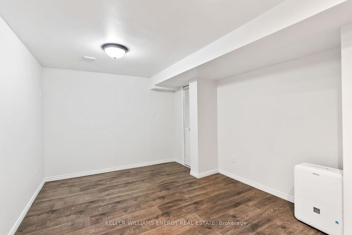 Photo 30 at 211 Severn Street, McLaughlin, Oshawa