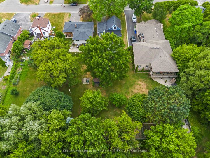 Photo 40 at 211 Severn Street, McLaughlin, Oshawa
