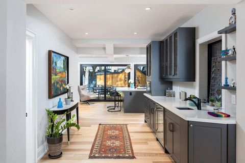 Photo 10 at 26 Mcmaster Avenue, Casa Loma, Toronto