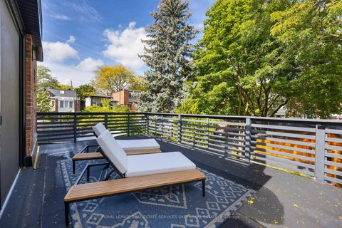 Photo 19 at 26 Mcmaster Avenue, Casa Loma, Toronto