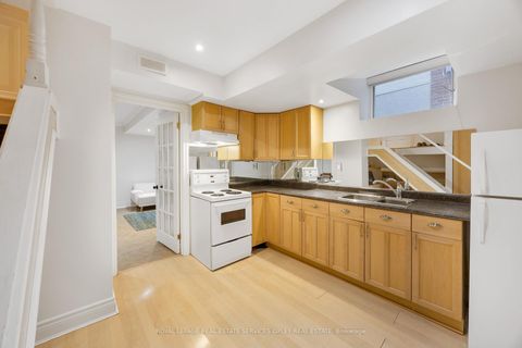 Photo 31 at 26 Mcmaster Avenue, Casa Loma, Toronto