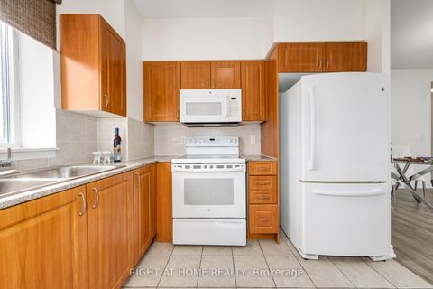 Photo 6 at Ph3 - 5940 Yonge Street, Newtonbrook West, Toronto