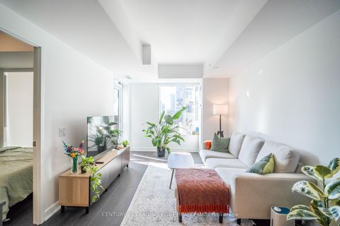 Photo 10 at 712 - 543 RICHMOND Street W, Waterfront Communities C1, Toronto