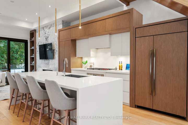Photo 7 at 245 Brookdale Avenue, Lawrence Park North, Toronto