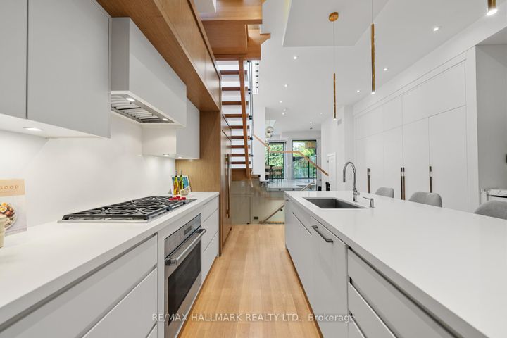 Photo 12 at 245 Brookdale Avenue, Lawrence Park North, Toronto