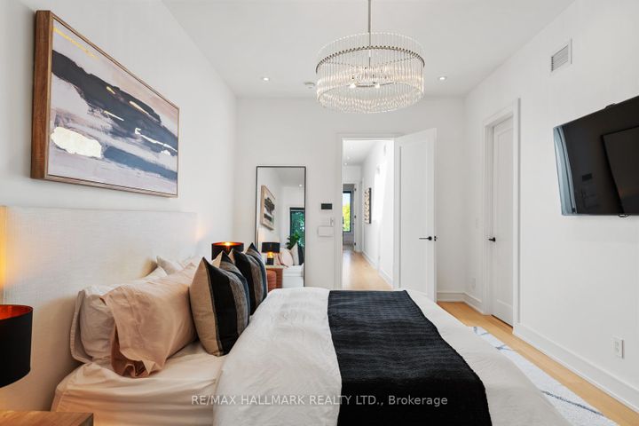 Photo 25 at 245 Brookdale Avenue, Lawrence Park North, Toronto