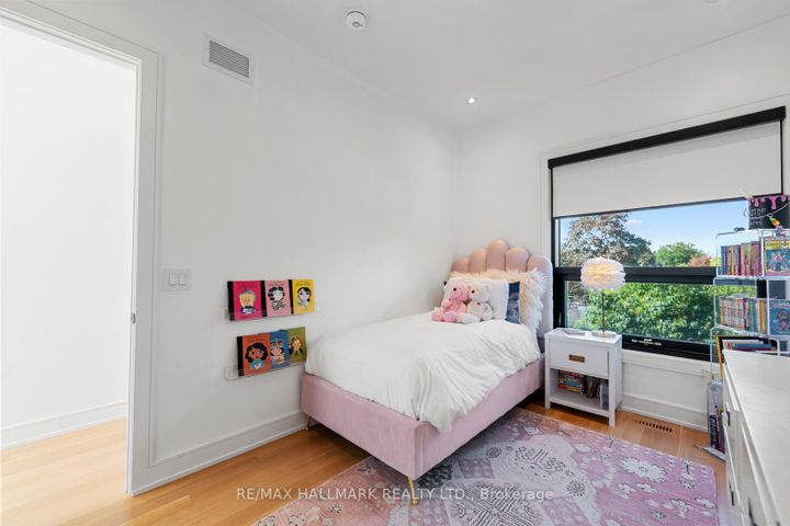 Photo 32 at 245 Brookdale Avenue, Lawrence Park North, Toronto