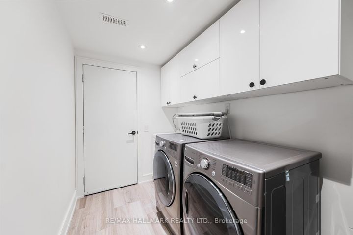 Photo 37 at 245 Brookdale Avenue, Lawrence Park North, Toronto